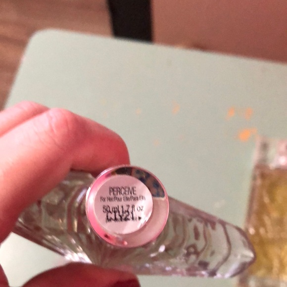 Elegant Star and Rectangular Perfume Bottles set - Picture 4 of 4